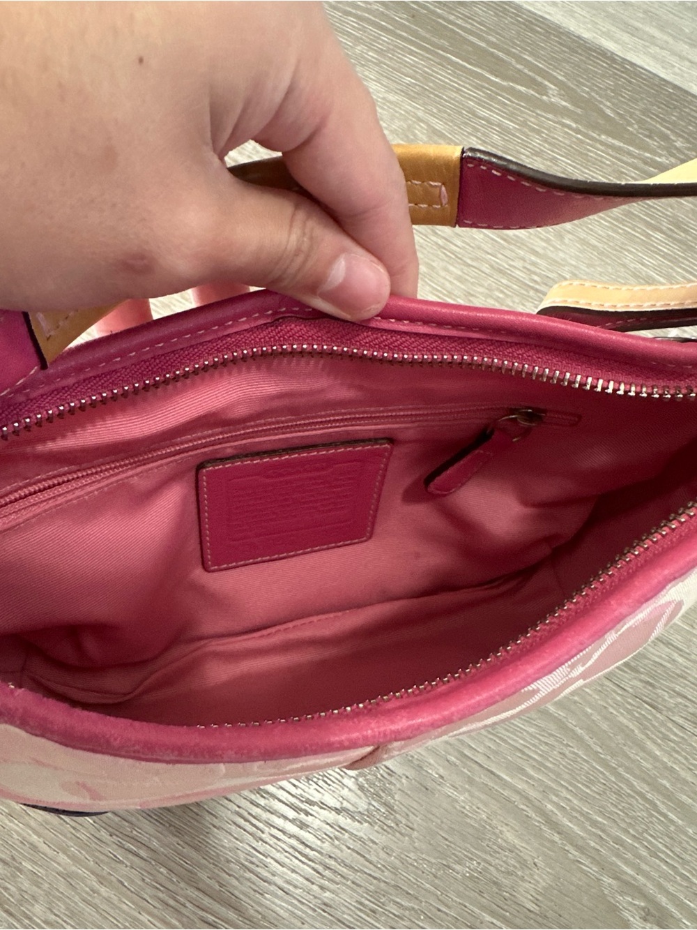 Rare Coach Pink Signature Jacquard Mini Shoulder Bag with Tan Trim - Picture 10 of 14